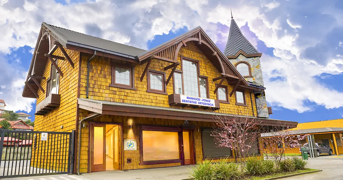 Fachada Clinica Manhood